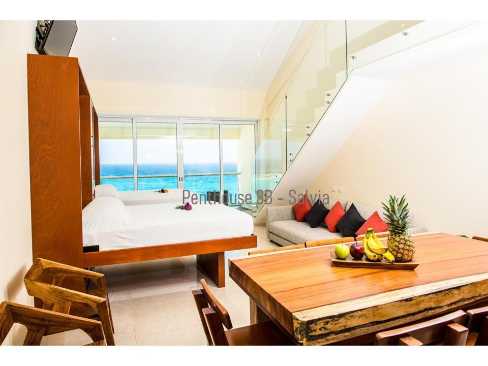 2 Story Oceanfront Penthouses On Cancun Beach! Exterior photo