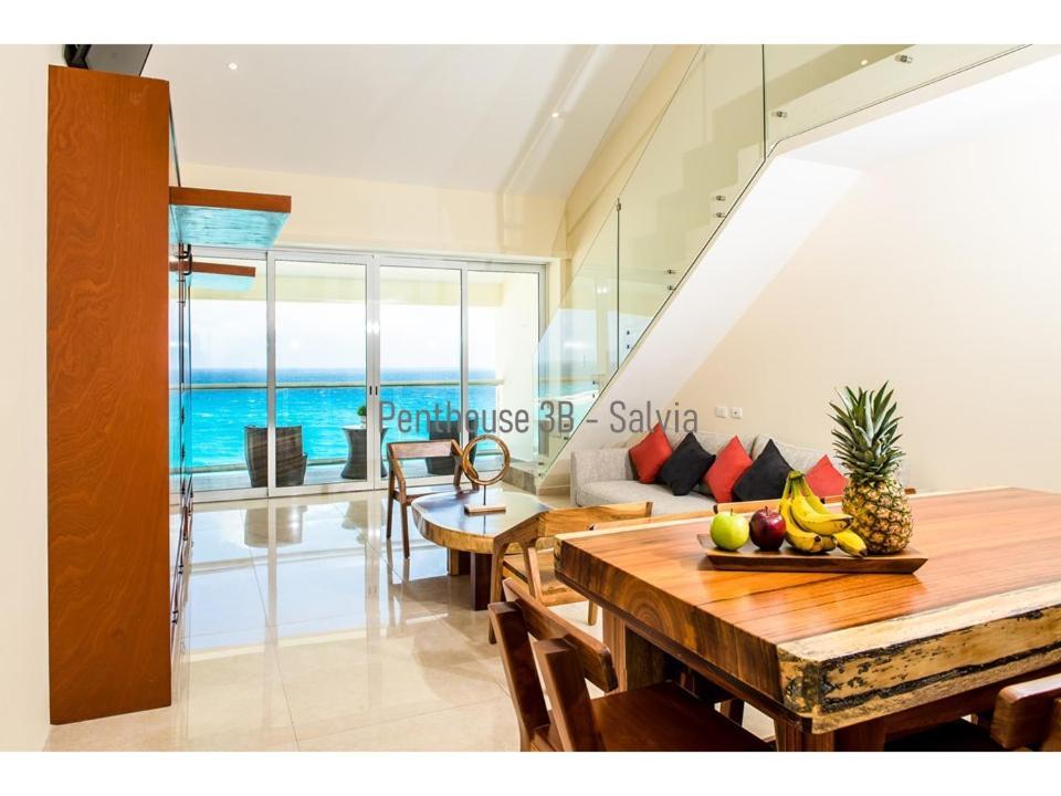 2 Story Oceanfront Penthouses On Cancun Beach! Exterior photo