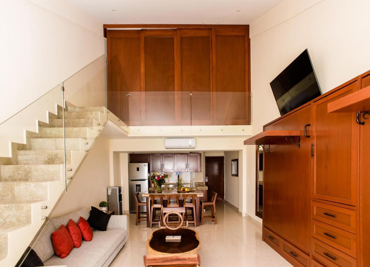 2 Story Oceanfront Penthouses On Cancun Beach! Exterior photo