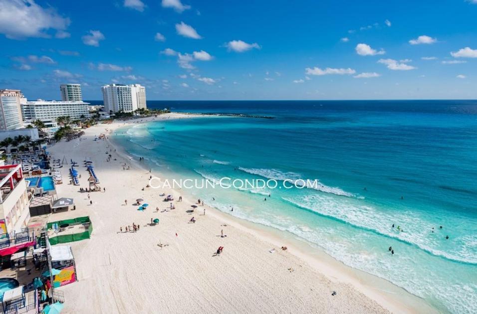 2 Story Oceanfront Penthouses On Cancun Beach! Exterior photo