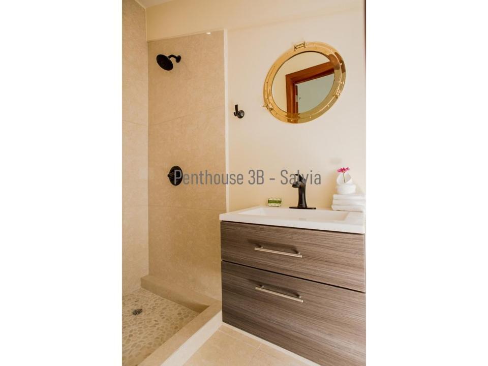 2 Story Oceanfront Penthouses On Cancun Beach! Exterior photo