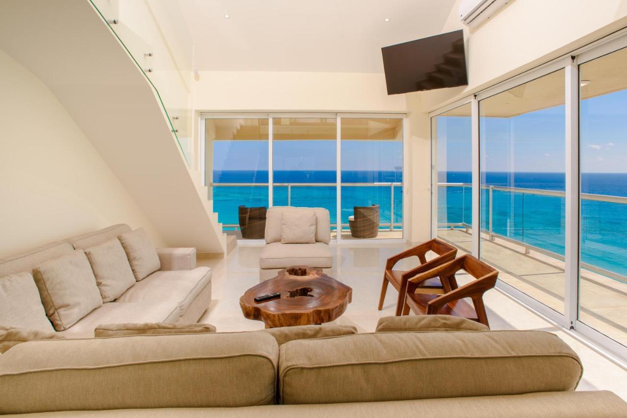 2 Story Oceanfront Penthouses On Cancun Beach! Exterior photo