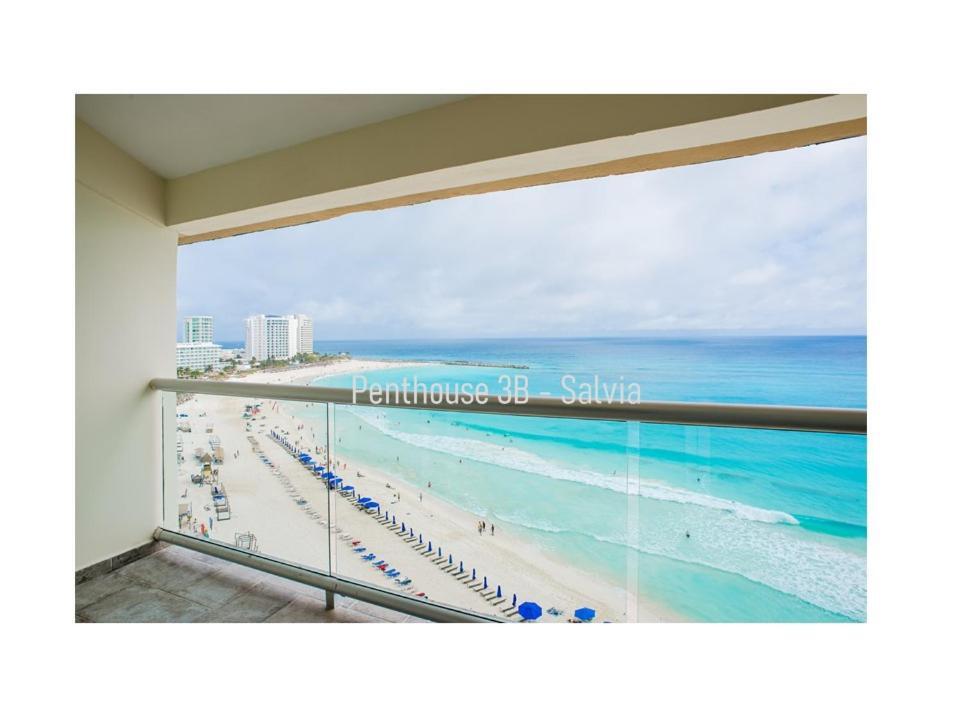 2 Story Oceanfront Penthouses On Cancun Beach! Exterior photo